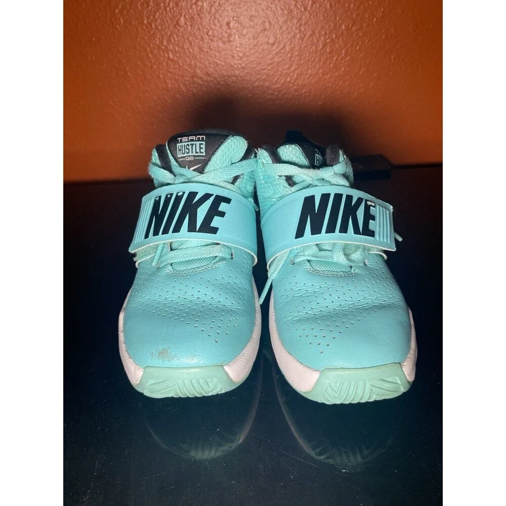 Nike Team Hustle D 8 PS Tropical Twist Blue Youth 1Y Shoes 881942-302 Sneakers